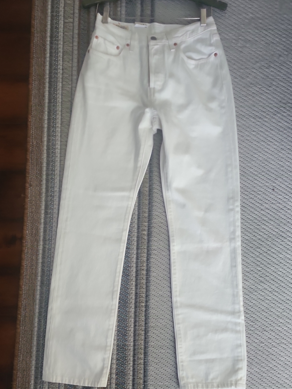 Levi's White Slim Straight Women's Jeans